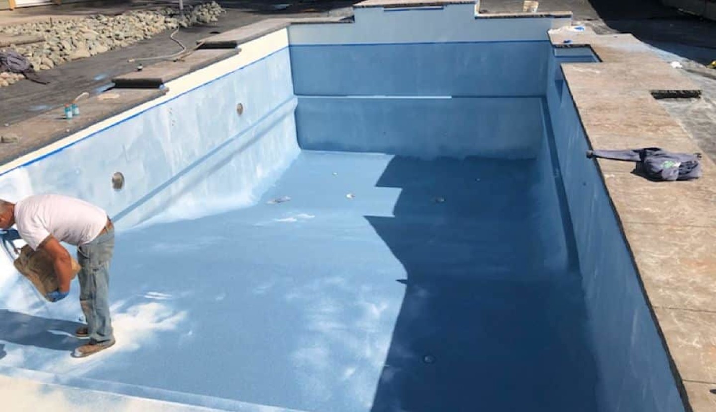 5500-EX Clear Polyaspartic & Broadcasting Quartz Granules