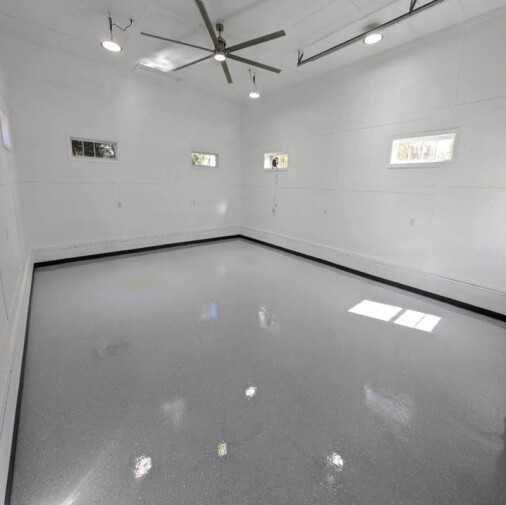 6009 Epoxy Workshop - Light Gray, Medium Flake Broadcast