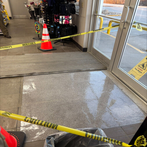 5500 Polyaspartic Front Entrance- 25Q Riverbank Quartz Granules