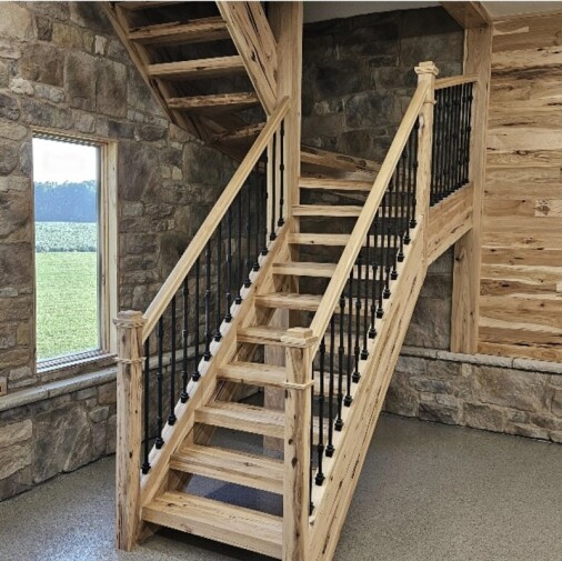 E707HB Epoxy Cabin - Light Gray Epoxy with Full Flake Broadcast