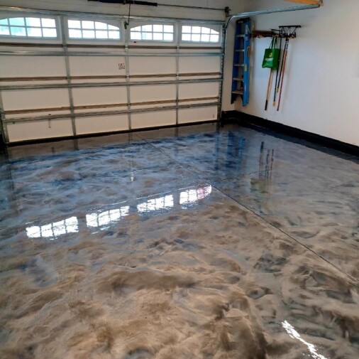HyperREZ Epoxy Garage - Black Epoxy with Metallic SYstem