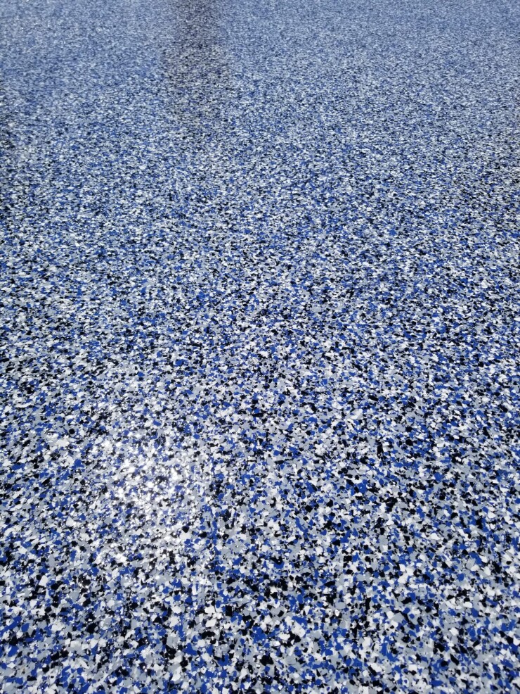 Full Flake Broadcast