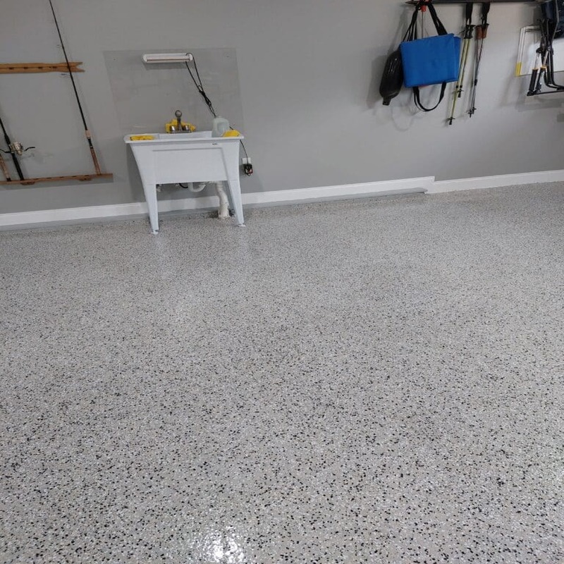 E707HB Epoxy Garage - Light Gray Epoxy with Heavy Flake Broadcast
