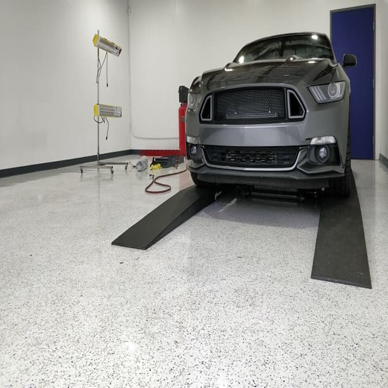 HyperREZ Epoxy Garage  - White Epoxy with Heavy Flake Broadcast