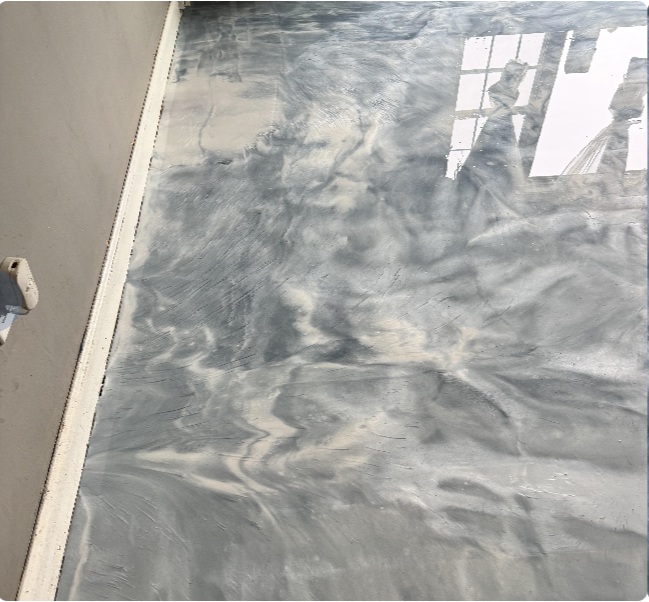 5500 Polyaspartic Floor - Metallic System with Clear Topcoat