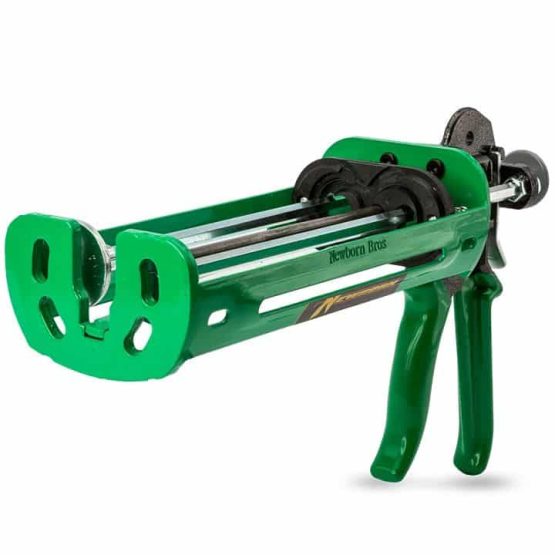 Green dual-cartridge caulking gun tool